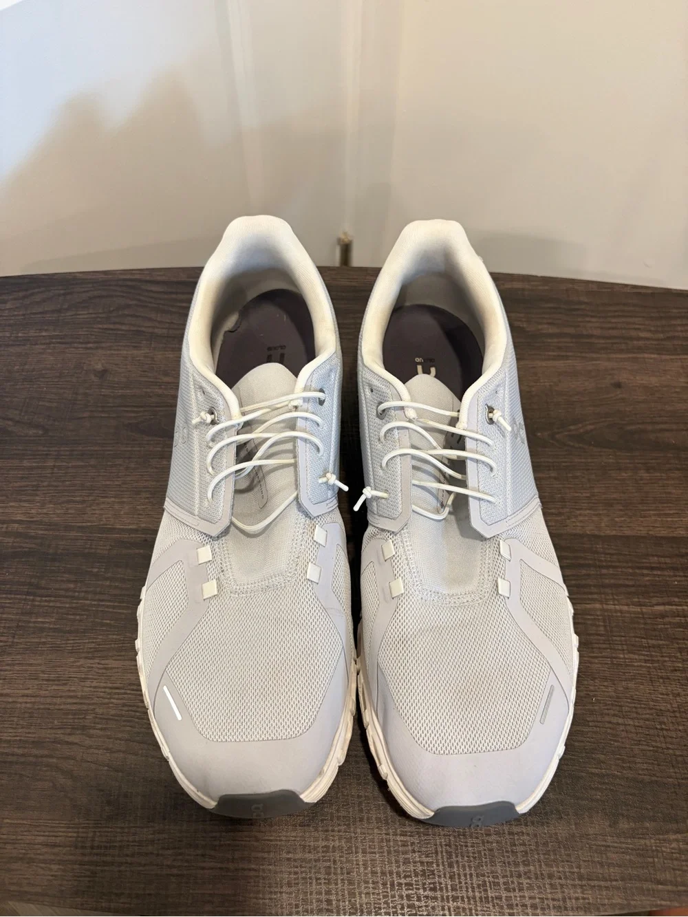 On Running cloud grey